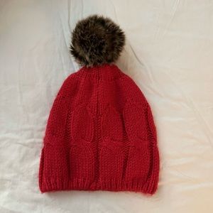 GAP WOMEN’S BEANIE RED COLOR WITH POM-POM ONE SIZE